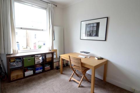 Flat 4, 2 Alexandra Grove, London, N4 2LG