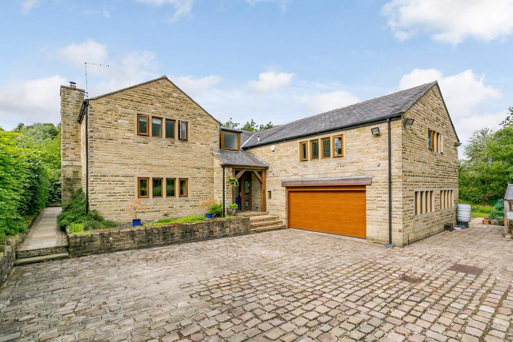 Thornley Lane, Grotton, Oldham 4 bed detached house £850,000
