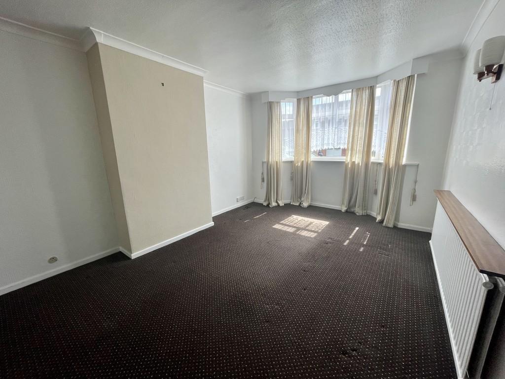Cromford Avenue, Carlton, Nottingham 3 bed semidetached house £200,000