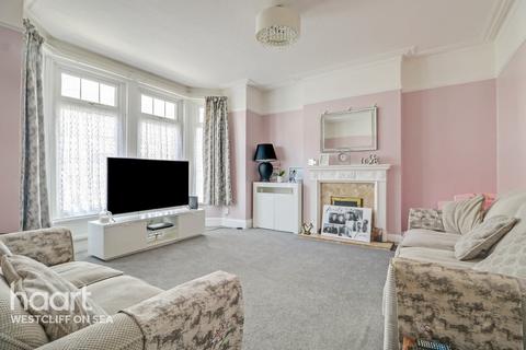52 Cotswold Road, Westcliff-on-sea, SS0 8AB