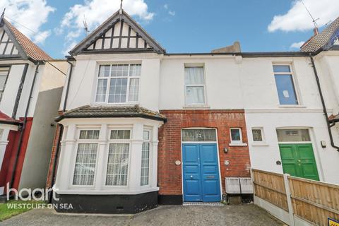 52 Cotswold Road, Westcliff-on-sea, SS0 8AB