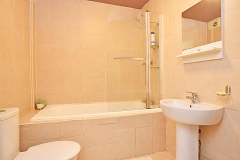 Flat 4, 17 Bower Road, Harrogate, HG1 1BE