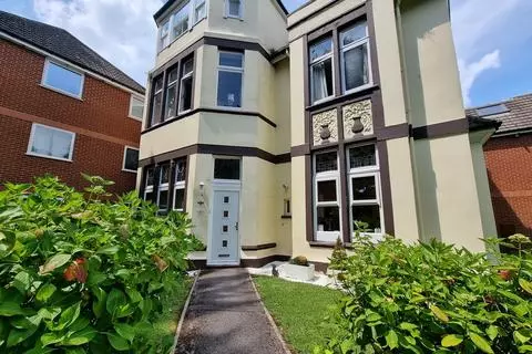 2 Bed Flats For Sale In Central Bournemouth Buy Latest Apartments Onthemarket