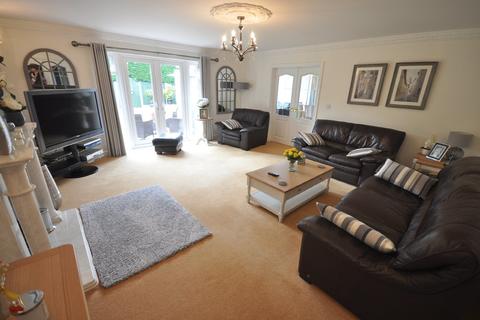 19 Bellwood Crescent, Thorne, Doncaster, DN8 4BA