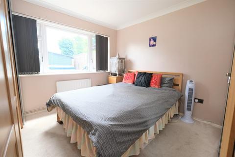 7 Red Lion Close, Orpington, BR5 4AP
