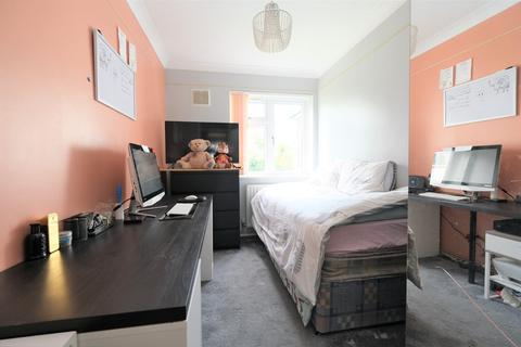 7 Red Lion Close, Orpington, BR5 4AP