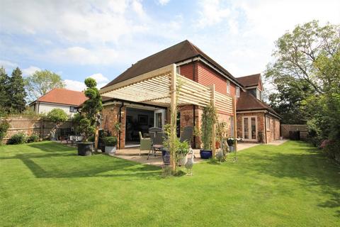 Windlesham Eridge Road, Crowborough, TN6 2SS