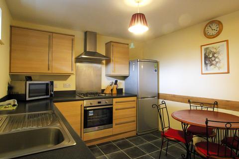 2 bedroom apartment to rent, Mearns Street