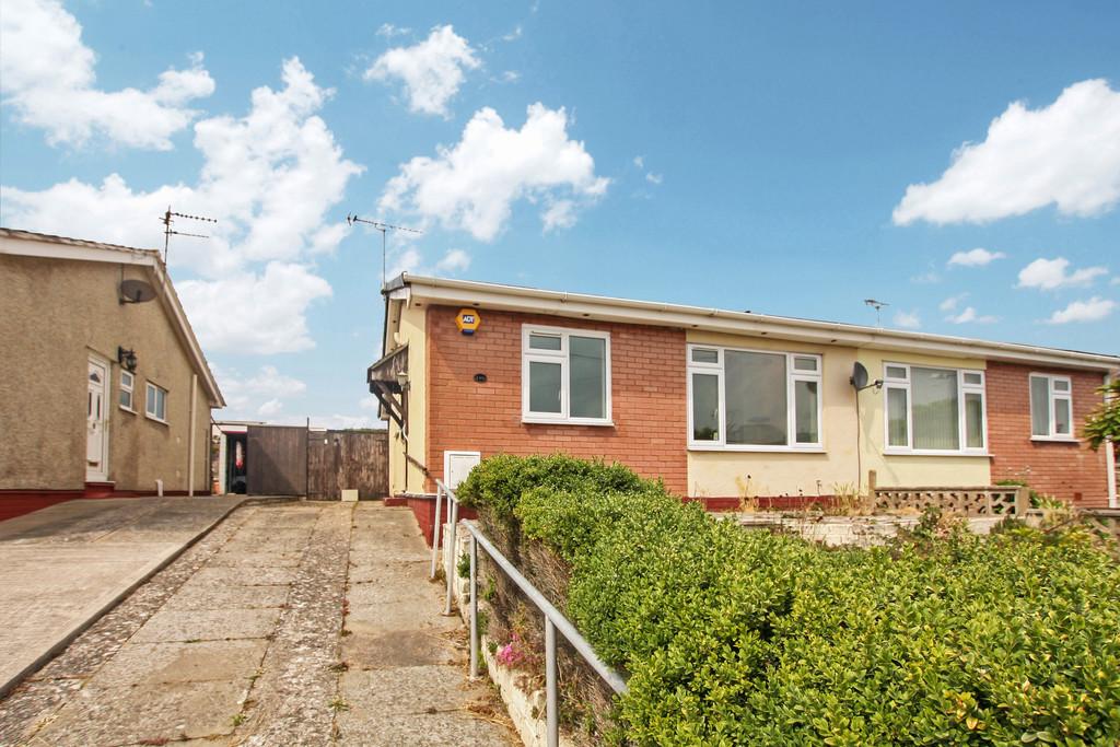 Grosvenor Road, Prestatyn 2 bed semidetached bungalow £125,000
