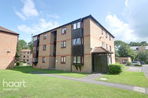 37 Rushdon Close, Romford, RM1 2RE