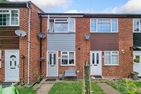 5 Blackmore Close, Grays, RM17 6EB