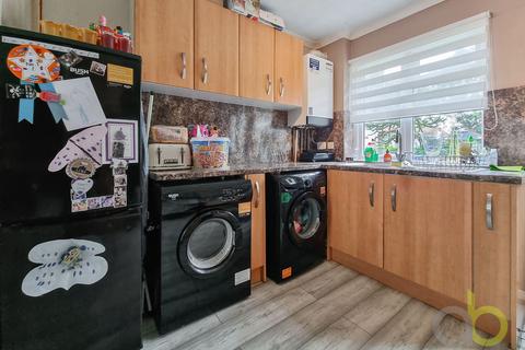 5 Blackmore Close, Grays, RM17 6EB