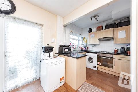 39 Rosslyn Avenue, Dagenham, RM8 1JP