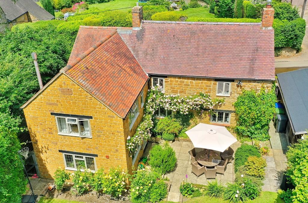 Grays Cottage, Upper Boddington, NN11... 4 bed cottage £600,000
