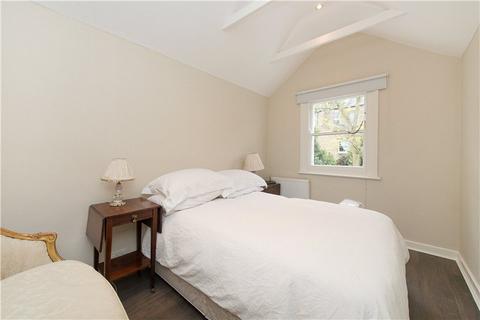 3 bedroom terraced house to rent, Haldane Road, Fulham, London, SW6