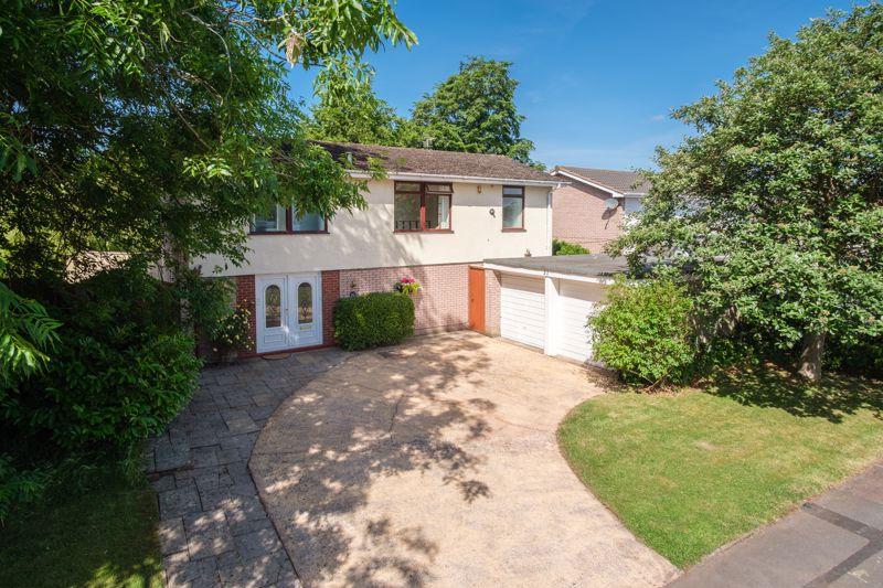 Dippons Mill Close, Tettenhall Wood, Wolverhampton 4 bed detached house