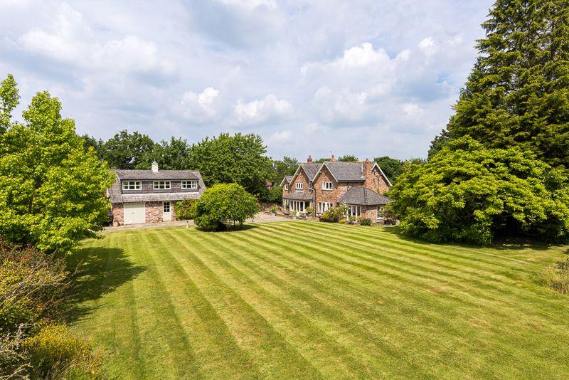 Hough Lane, Alderley Edge 5 bed detached house £1,625,000