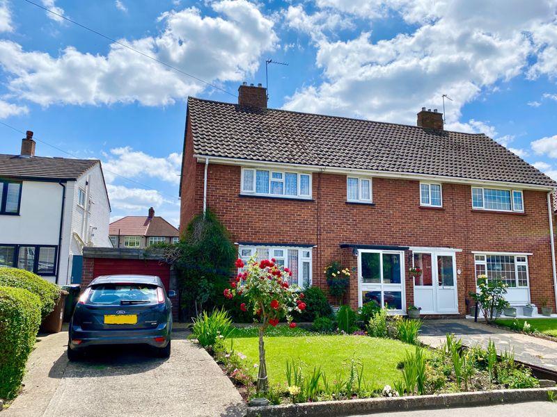 Stansted Crescent, Bexley 3 bed semidetached house £470,000