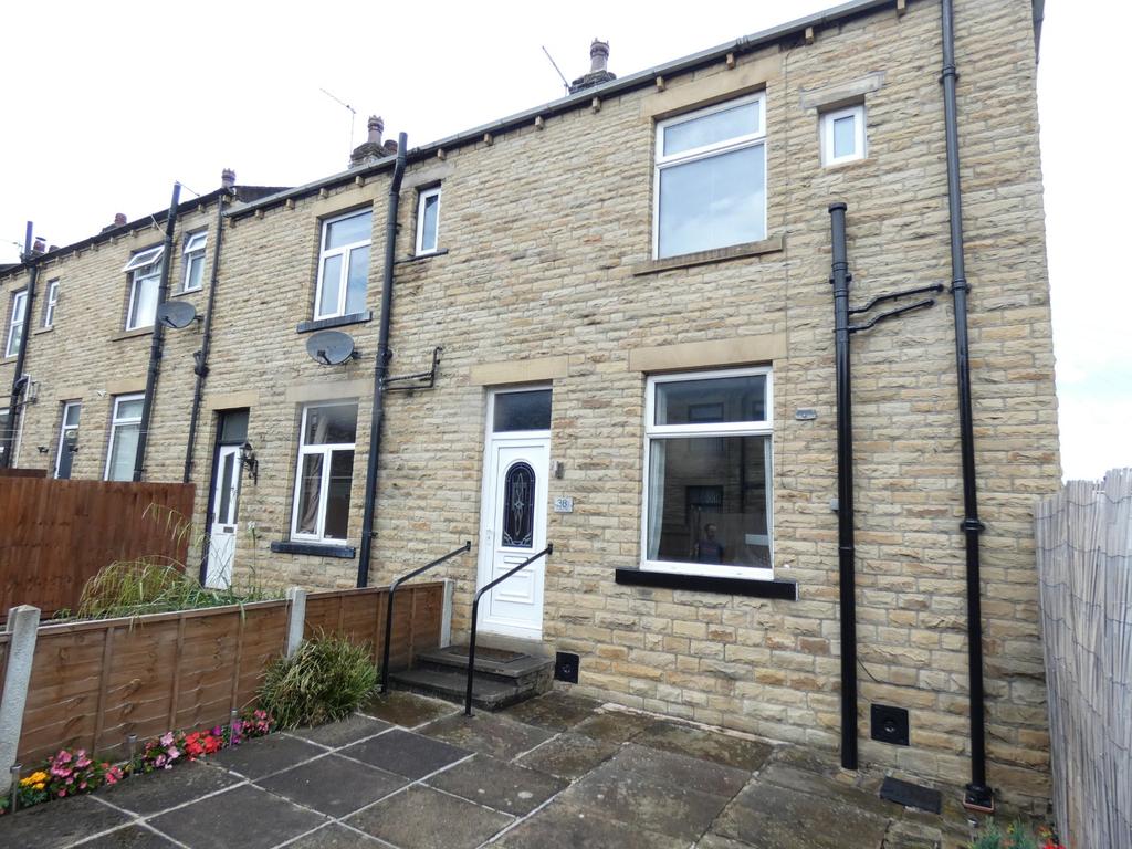Howard Park, Cleckheaton, BD19 2 bed end of terrace house £125,000