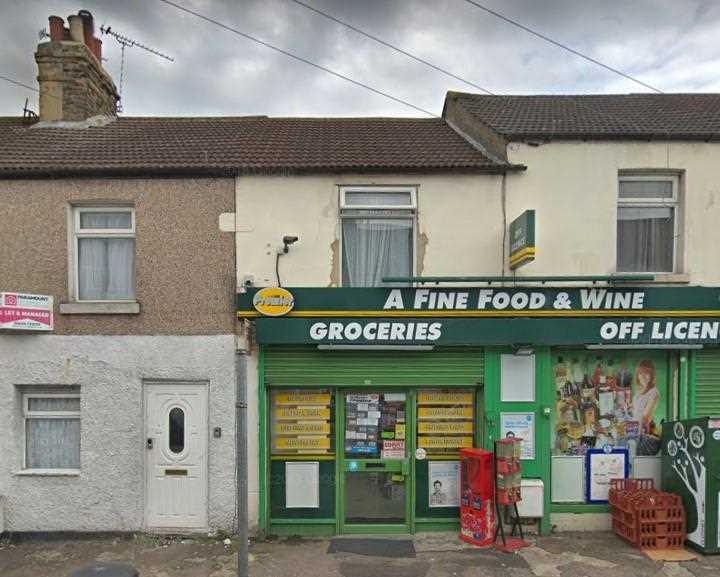 Church Road, 3 bed flat £900 pcm (£208 pw)