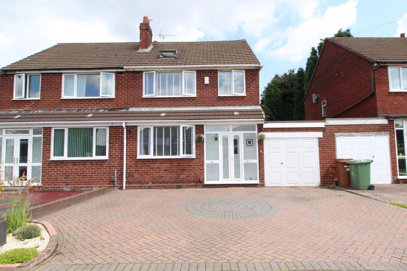 Cliveden Avenue, Aldridge, Walsall... 5 bed semidetached house £335,000