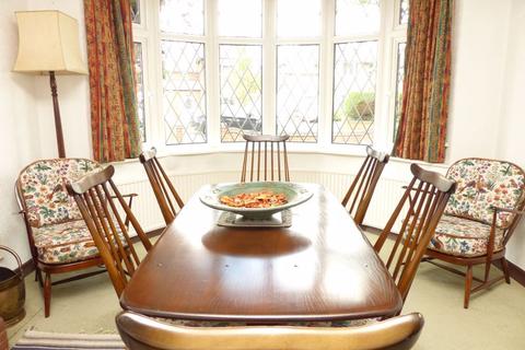 102 Darnick Road, Sutton Coldfield, B73 6PG