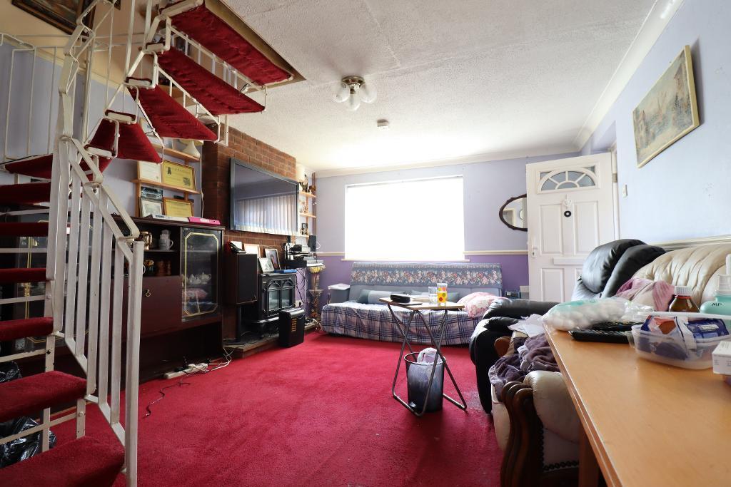 Brussels Way, Bramingham, Luton, Bedfordshire, LU3 3TJ 2 bed semi