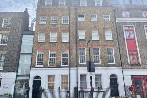 Studio to rent, Warren Street, W1T