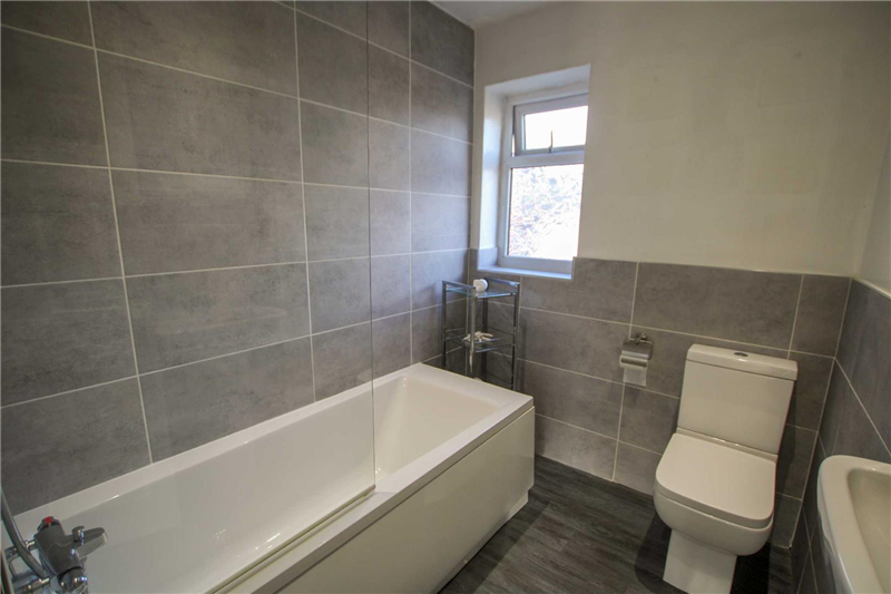 Ladyshore Road, Little Lever, Bolton... 2 bed terraced house £595 pcm