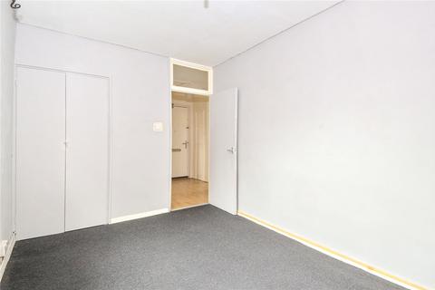 29 Luffield Road, London, SE2 9JN