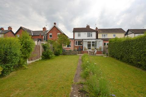 3 bedroom detached house to rent, Carlton Avenue, Worksop