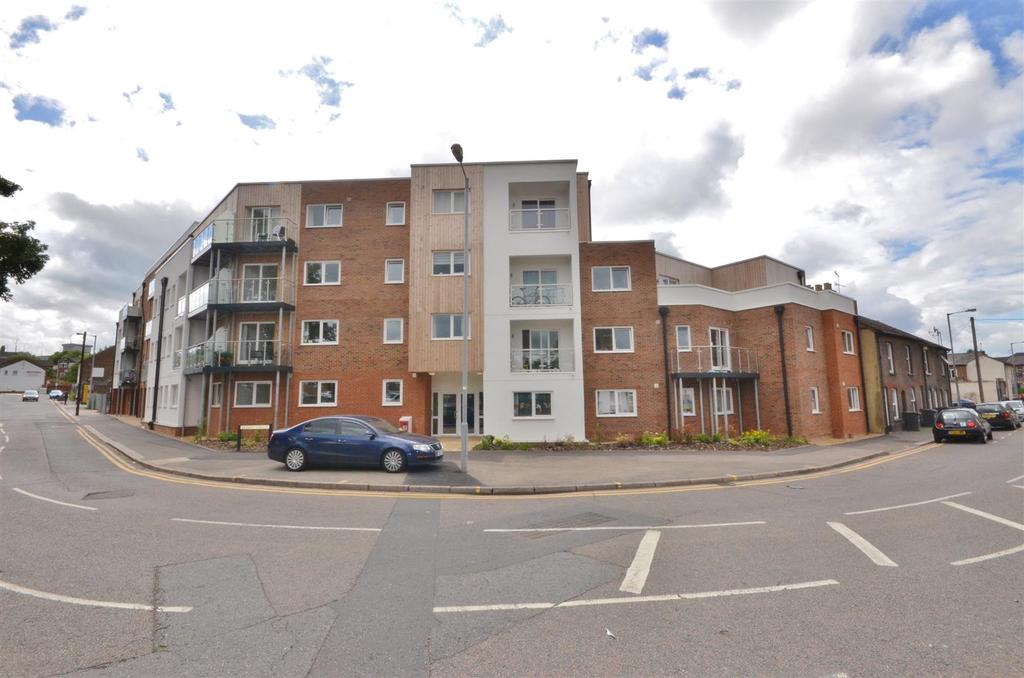 Dudley Street, Close to Town Centre 1 bed apartment £145,000