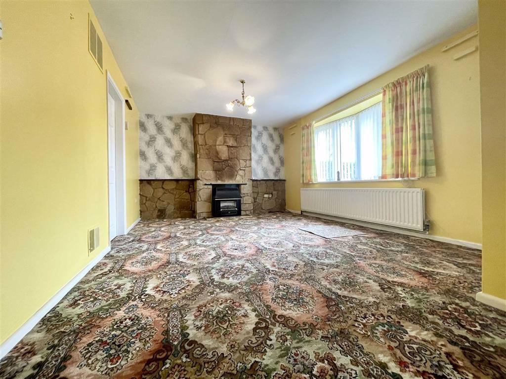 Greystones Way, Oswestry, SY11 3 bed detached house £230,000