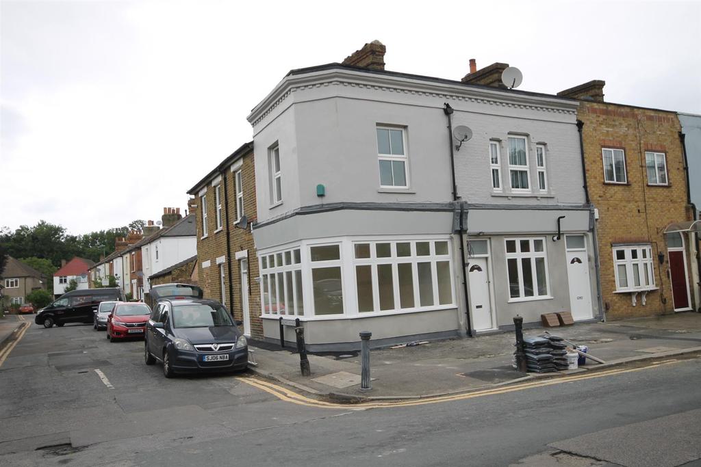 Mill Lane, Carshalton 1 bed property £255,000