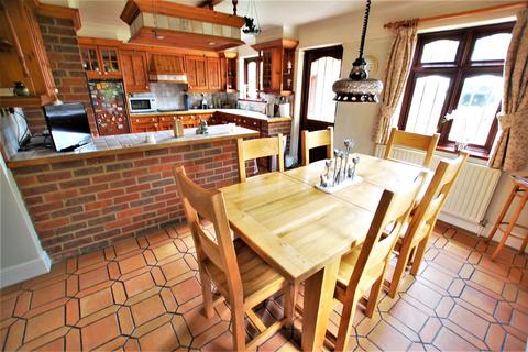 49 Cecil Crescent, Hatfield, AL10 0HG