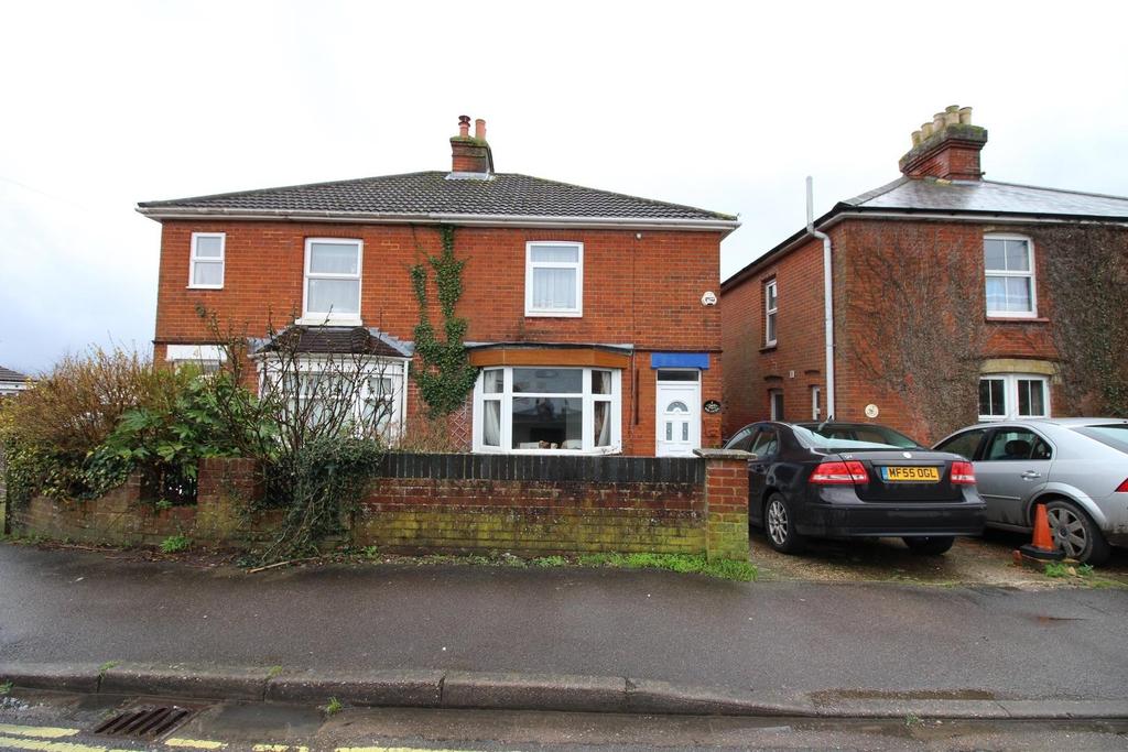 Duncan Road, Park Gate 2 bed semidetached house £200,000