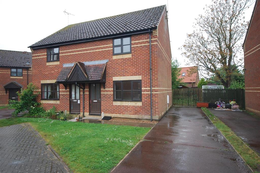 Sandringham Close, Whaplode, Spalding 2 bed semidetached house £650