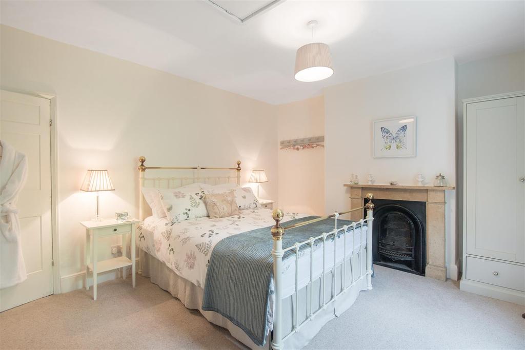 8471408-interior01.jpg