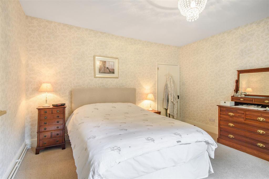 8471408-interior04.jpg