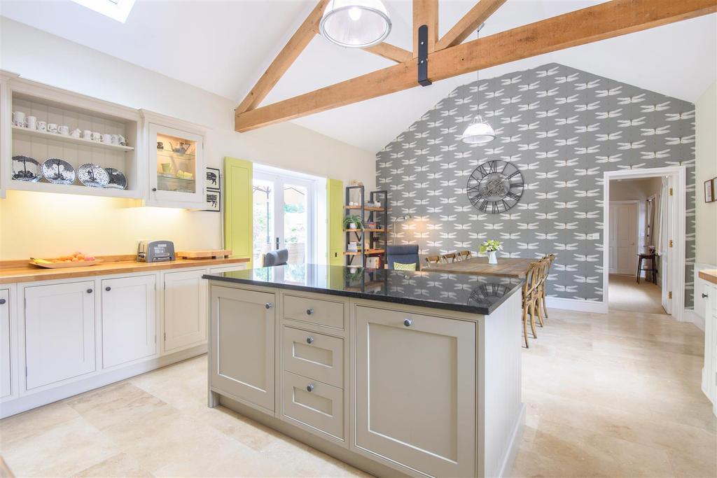 8471408-interior21.jpg