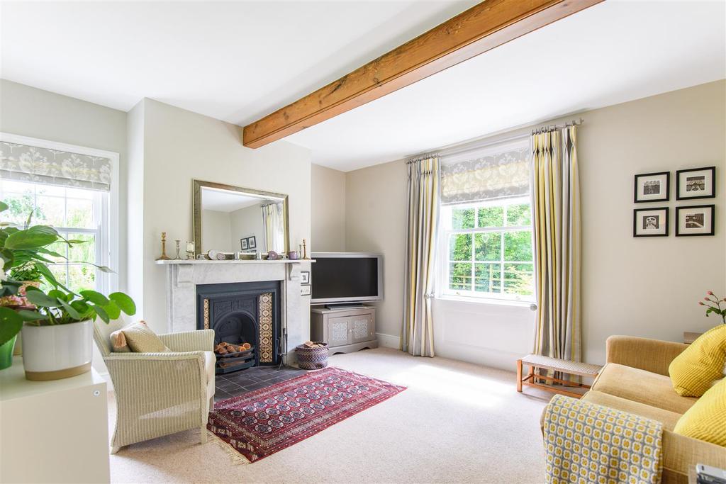 8471408-interior12.jpg
