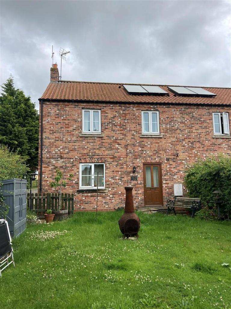 Southfarm Cottages, Scrayingham, York 4 bed semidetached house £875 pcm (£202 pw)