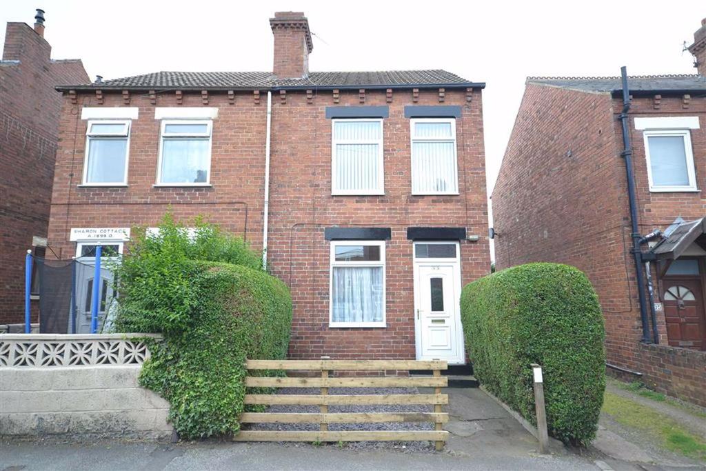 Coupland Road, Garforth, Leeds, LS25 2 bed semidetached house £167,500