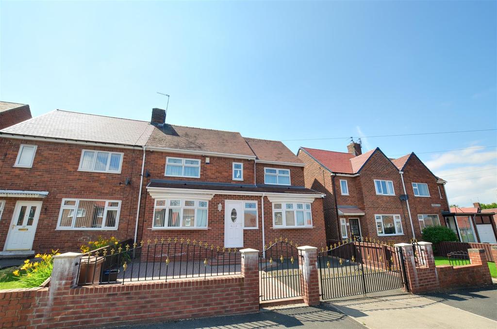 Windsor Drive, New Silksworth, Sunderland 3 bed semidetached house £