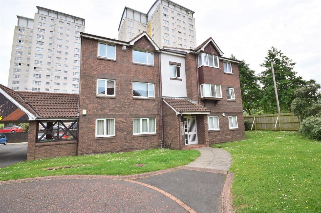 The Strand, Lakeside Village, Sunderland 2 bed flat £450 pcm (£104 pw)