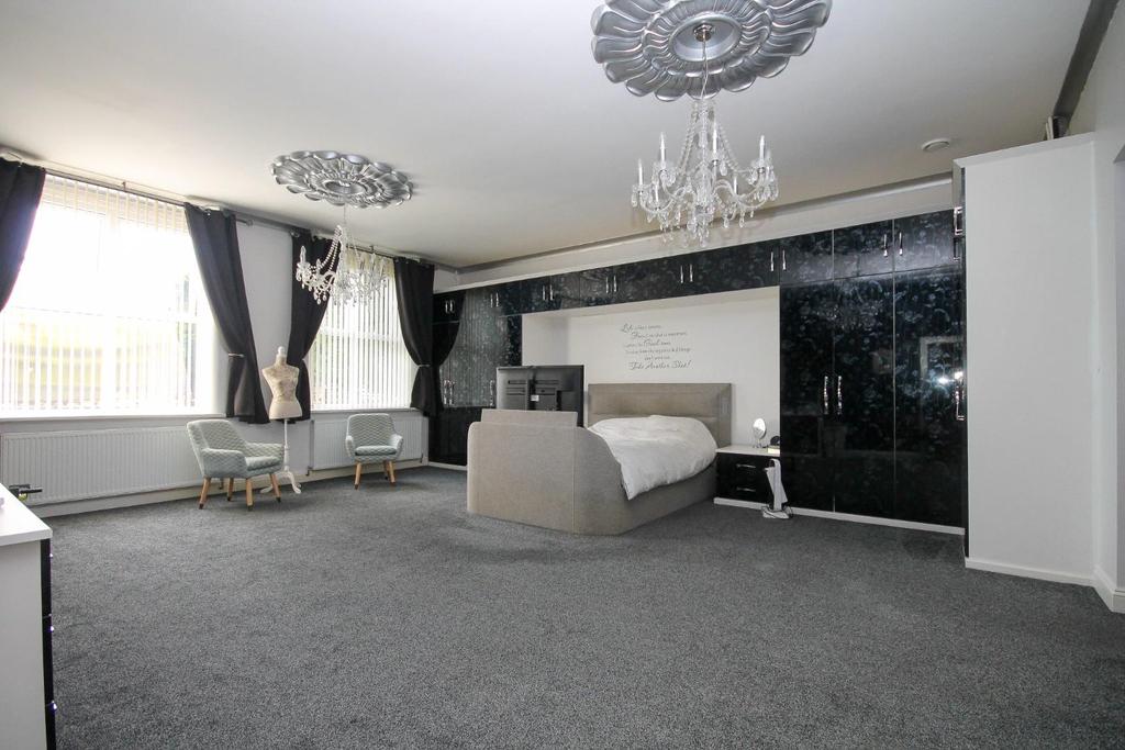 Main bedroom