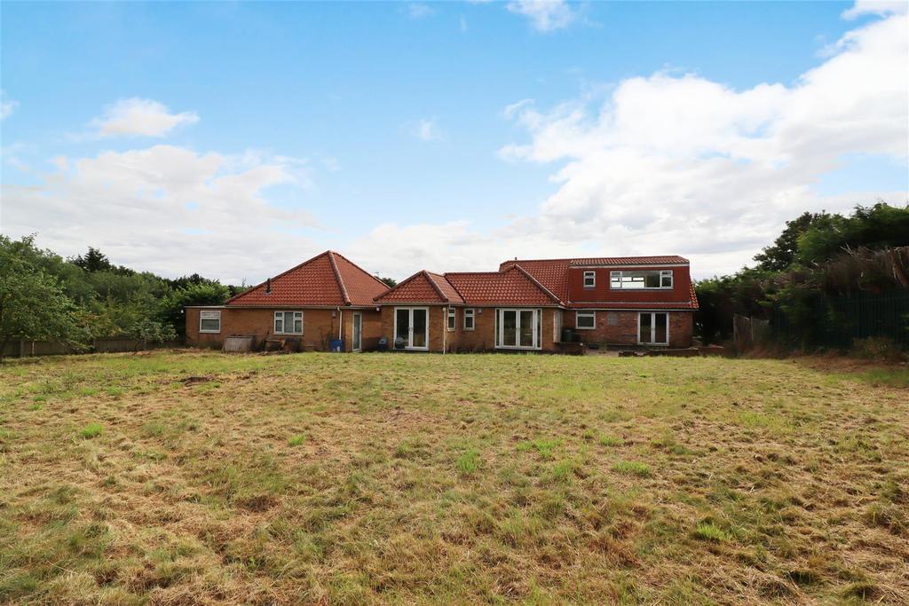 Temple Close, Welton, Brough 4 bed detached bungalow £525,000
