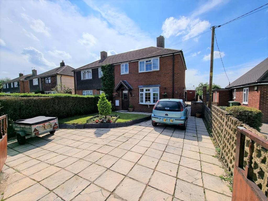 Windmill Road, Towersey, Thame 3 bed house £460,000