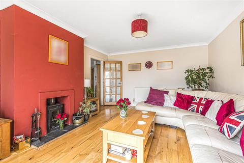 4 Cheavestone Lea, Blackawton, Totnes, TQ9 7AU