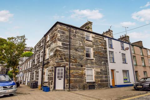 21 Corn Hill, Porthmadog, LL49 9AT